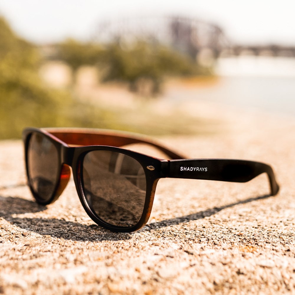 Shady Rays Classic Timber - Stealth Timber - Pro-polarized